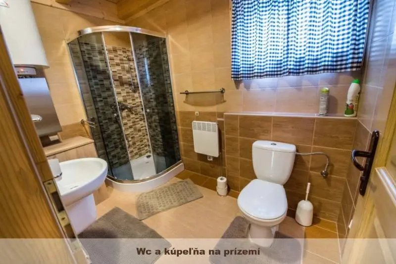Chata na predaj – Oravská Lesná, priamo pri svahu – foto 4