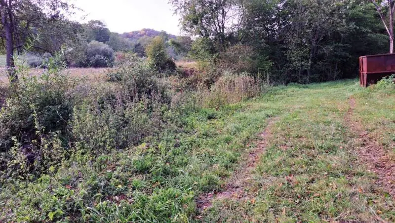 Slnečný pozemok v obci Lúčky pri Kremnici o výmere 848 m² – foto 3