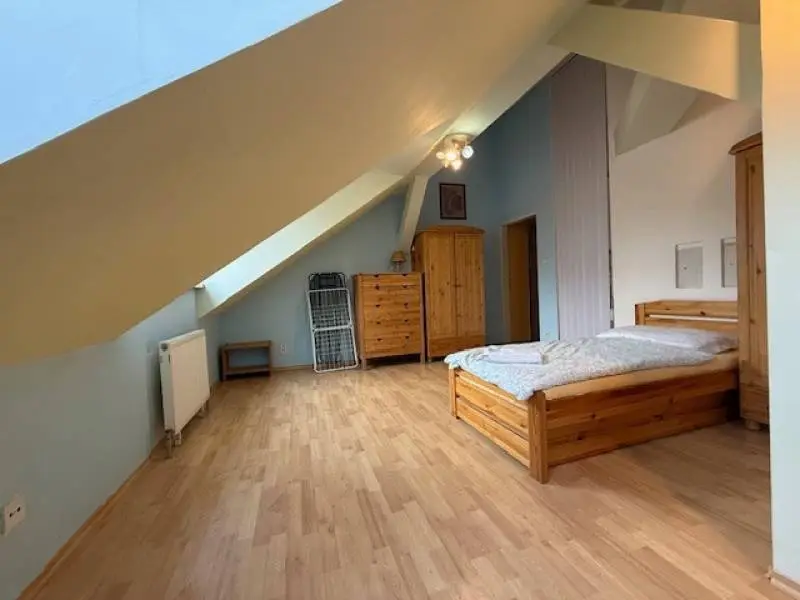 Prenájom 4-izb. Byt – Centrum Bratislava – 4 Samostatné izby – foto 4