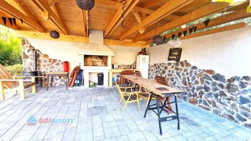 Duchonka – Štýlová celoročná chata s bazénom / 4 – Izby / terasa / veľký altánok / pekný pozemok – foto 8