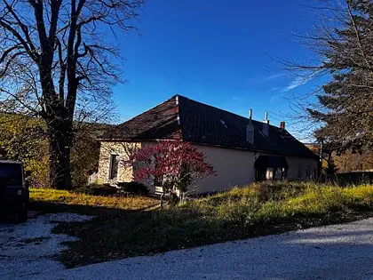 Na predaj priestranný dom v rekreačnej oblasti Stará Myjava.