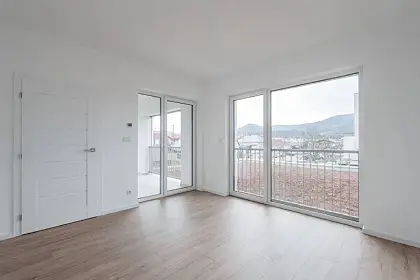 Na predaj veľkometrážny 2-izbový byt v centre Martina