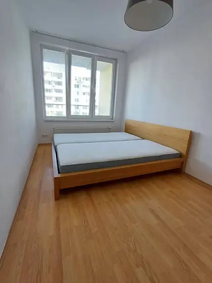 Štýlový 2-izbový byt s balkónom – Kramáre