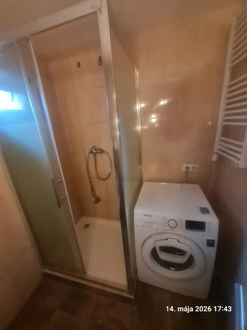 Prenájom 2,5-izbový mezonet s dvorom, zariadený, vlastné kúrenie, 750 € s energiami – foto 6