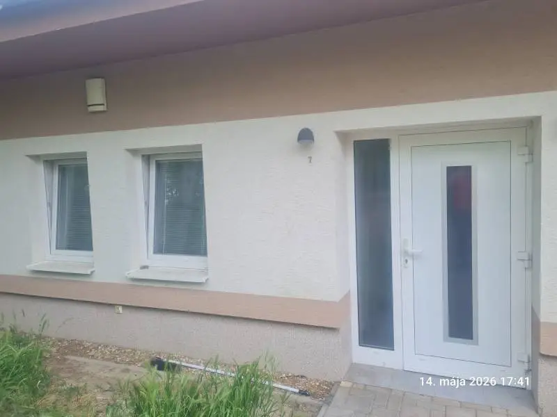 Prenájom 2,5-izbový mezonet s dvorom, zariadený, vlastné kúrenie, 750 € s energiami – foto 9