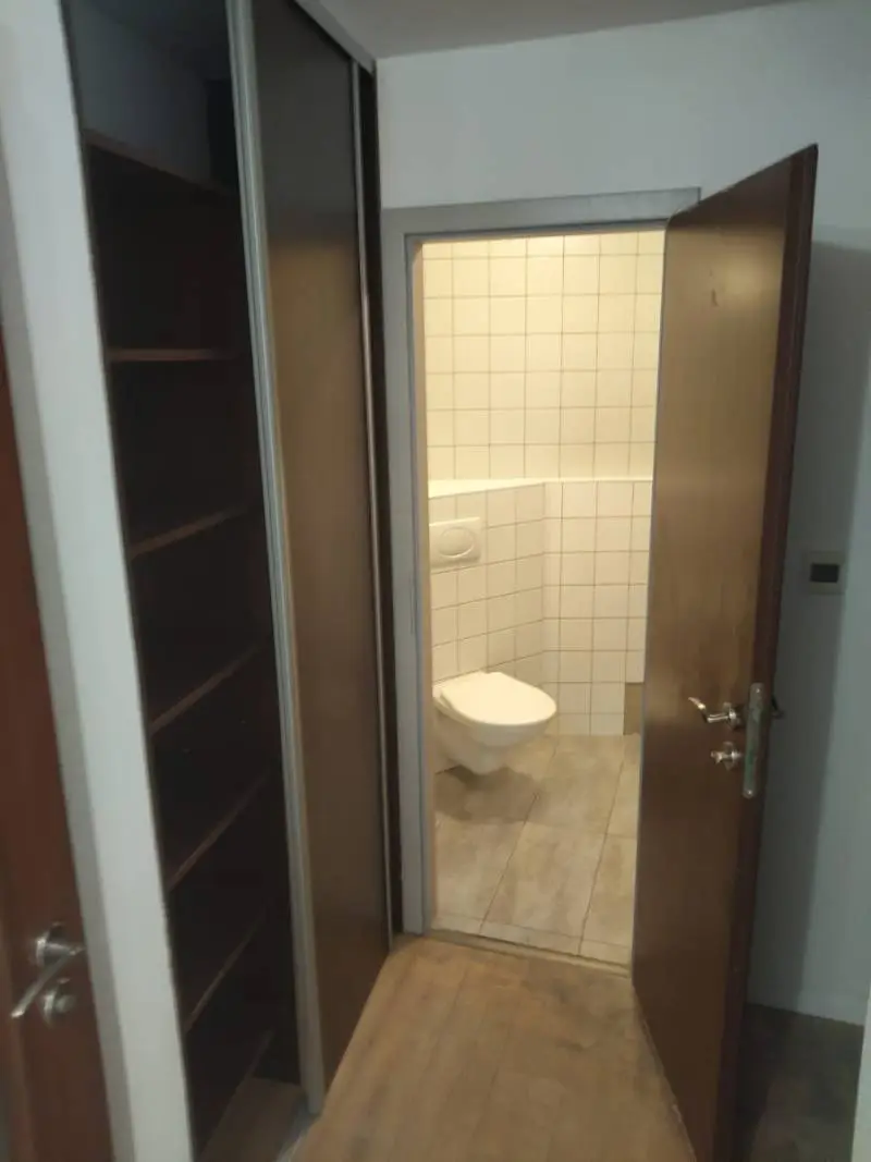 Štúdio 42m² s Kuchyňou a kúpeľňou, klíma, energie+internet v cene, Pezinok SNP – foto 2