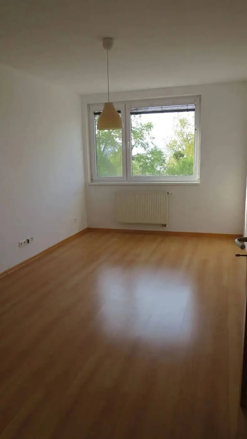 Na križovatkách, Bratislava – Ružinov (Trnávka), priestranný 2-izbový byt s balkónom – foto 6