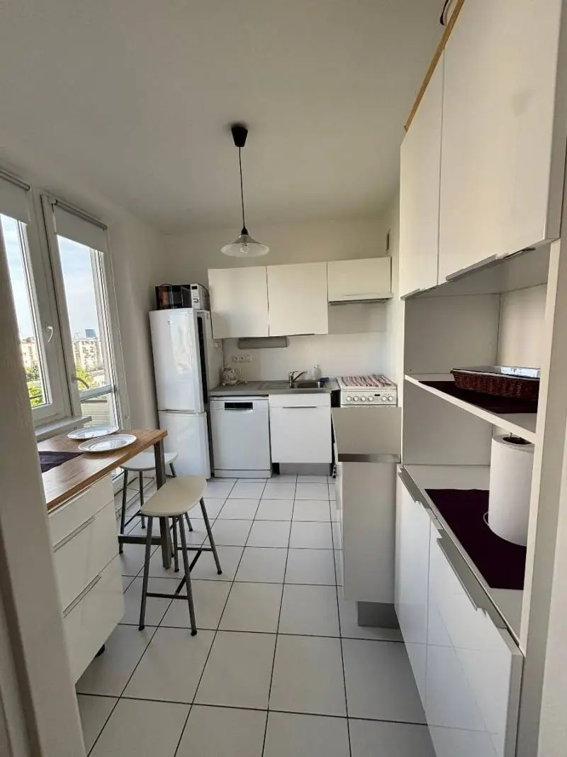 Moderný 2,5-izbový byt s klimatizáciou, loggiou a Krásnym výhľadom – NOVÉ mesto / sibírska – foto 3