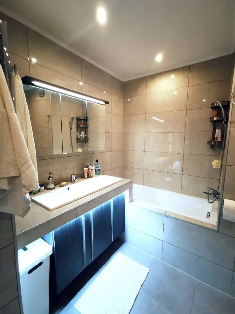 Štýlový 2-izbový byt s garážou a klimatizáciou – Ružinov, Mierová ulica, moderné – foto 3