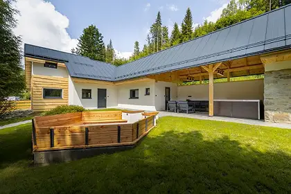 Rekreační chata s wellness a pozemkem 1 085 m², Makov, slovensko
