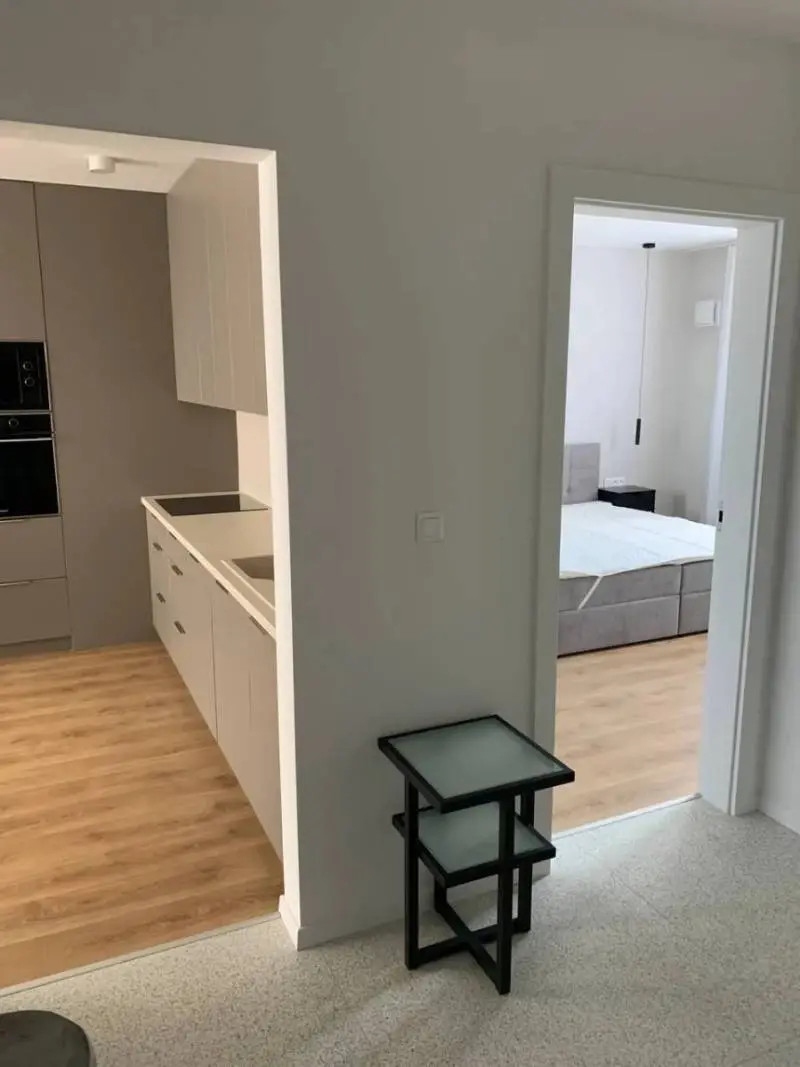 Moderný 2-izbový byt s parkovaním – Varšavská ulica, Ružinov – foto 5