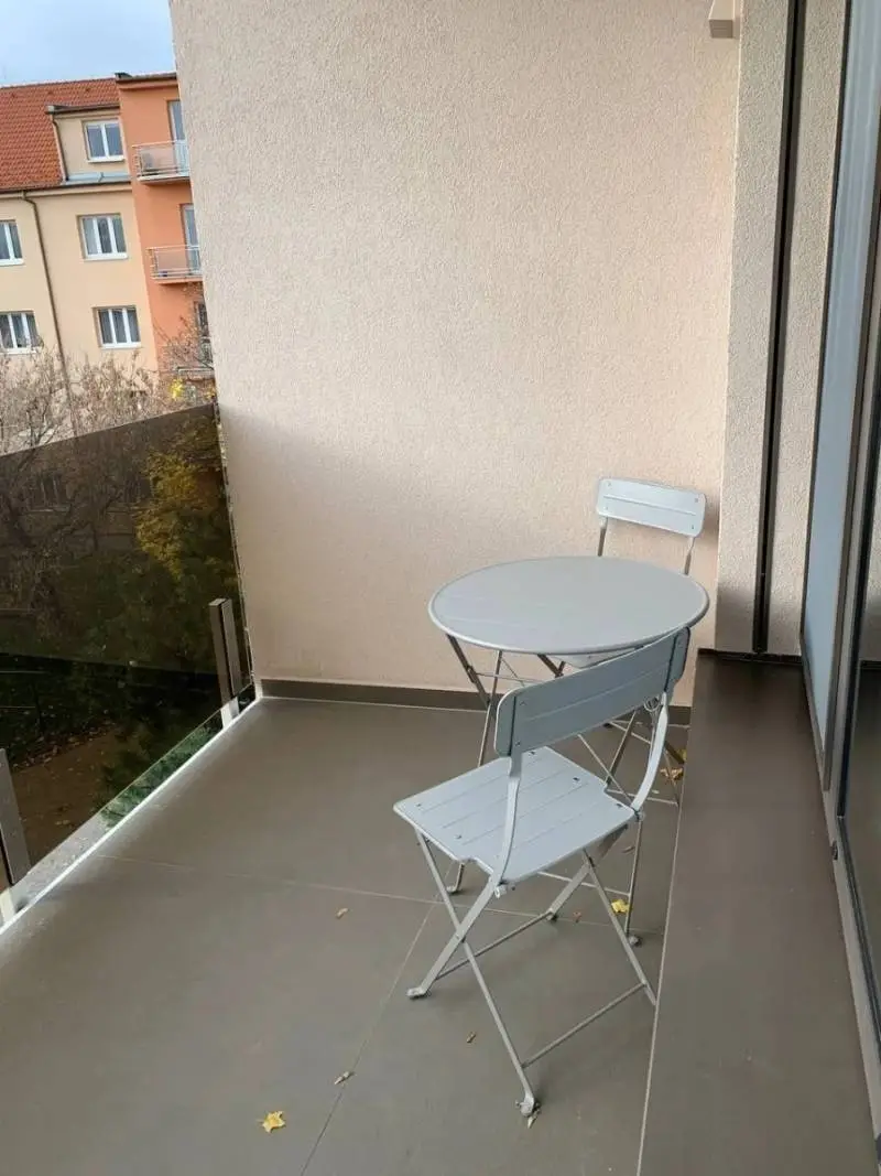 Moderný 2-izbový byt s parkovaním – Varšavská ulica, Ružinov – foto 6