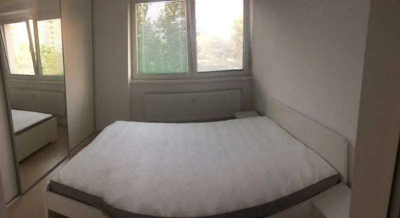Na prenájom 1,5-izbový byt – Ružinovská ulica Ponúkame na prenájom 1,5-izbový byt s výmerou 45 m² v – foto 3