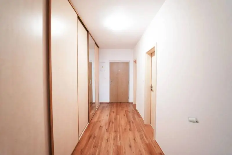 Petržalka – Budatínska, moderný 1-izbový byt PO kompletnej rekonštrukcii, parkovanie – foto 7