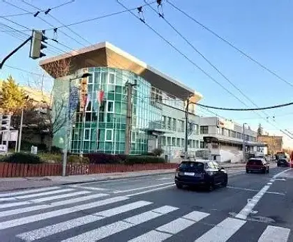 Voľný podľa dohody, moderný 2-izbový byt s balkónom a 2 samostatnými izbami – Kramáre