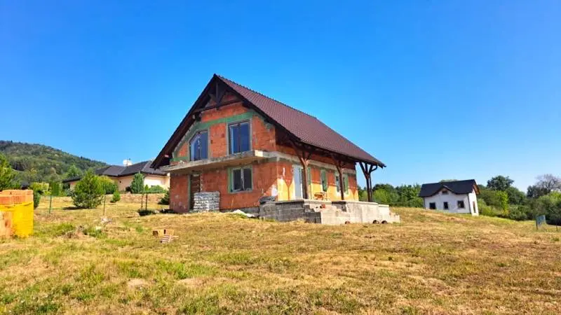 Rozostavaný rodinný dom v obci Prestavlky, okres Žiar nad Hronom – foto 6