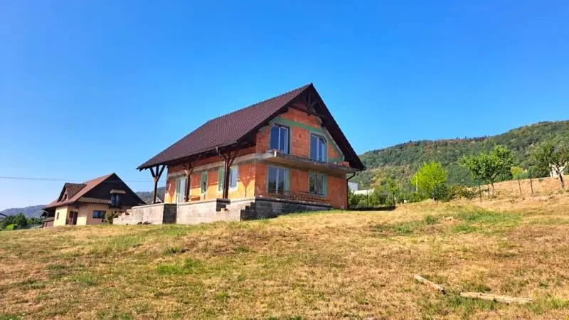 Rozostavaný rodinný dom v obci Prestavlky, okres Žiar nad Hronom – foto 7