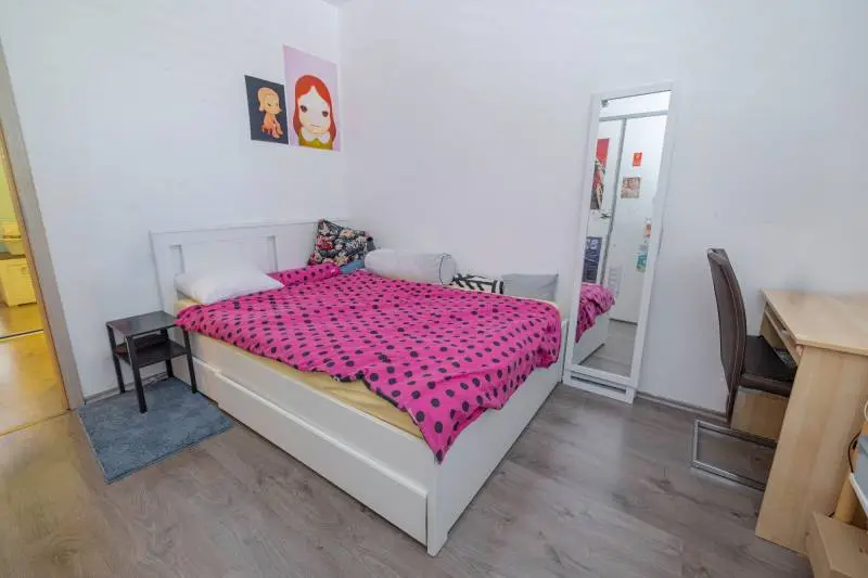 Na predaj – Priestranný 3-izbový byt s loggiou a parkovacím miestom v Rači – foto 4