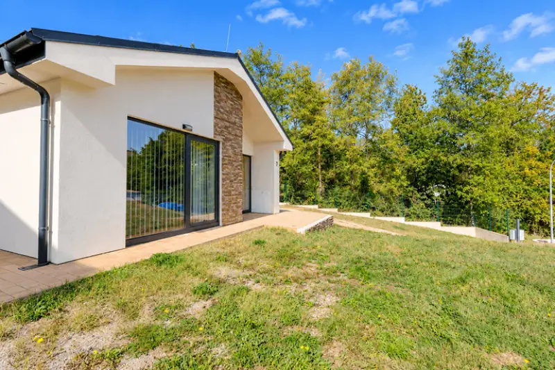 4-izbový bungalov na slnečnom pozemku v Banskej Bystrici – Fončorda – foto 2
