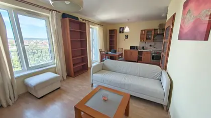 Prenájom 2 izb. Bytu na Hrachovej ulici.