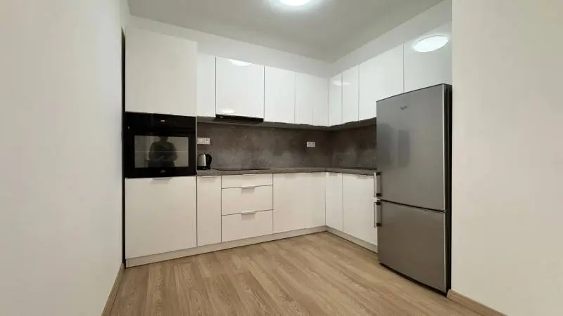 Prenájom Priestranného 2-izbového bytu s veľkým balkónom – Dlhé diely jána stanislava – foto 2