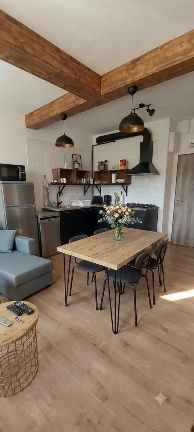 Staré mesto – Kozia, 2-izbový byt s veľkým balkónom, parkovanie vo vnútrobloku – foto 4