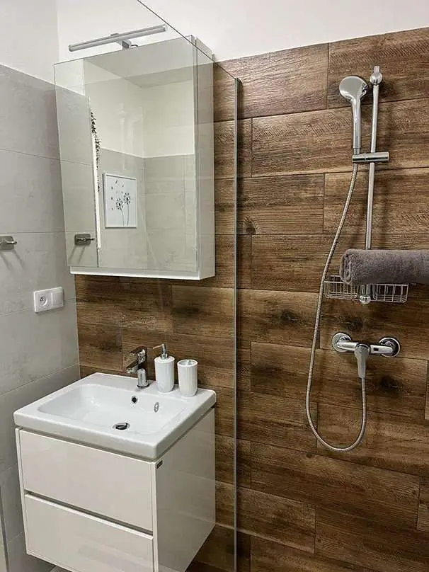 2i zariadený byt s garážovým státím v BB, Petelenova ulica – foto 12