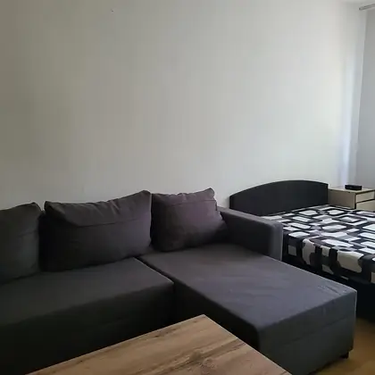 Prenájom, 1-izbový byt – Hanulova ulica, Bratislava-Dúbravka, výhradne pre 1 osobu 38 m²